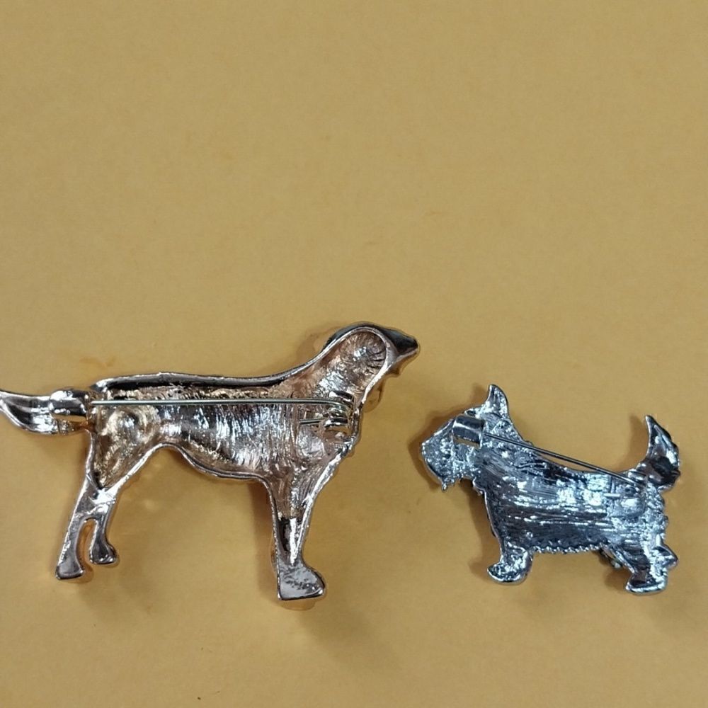 2 Dog Pins  - Picture 6 of 6